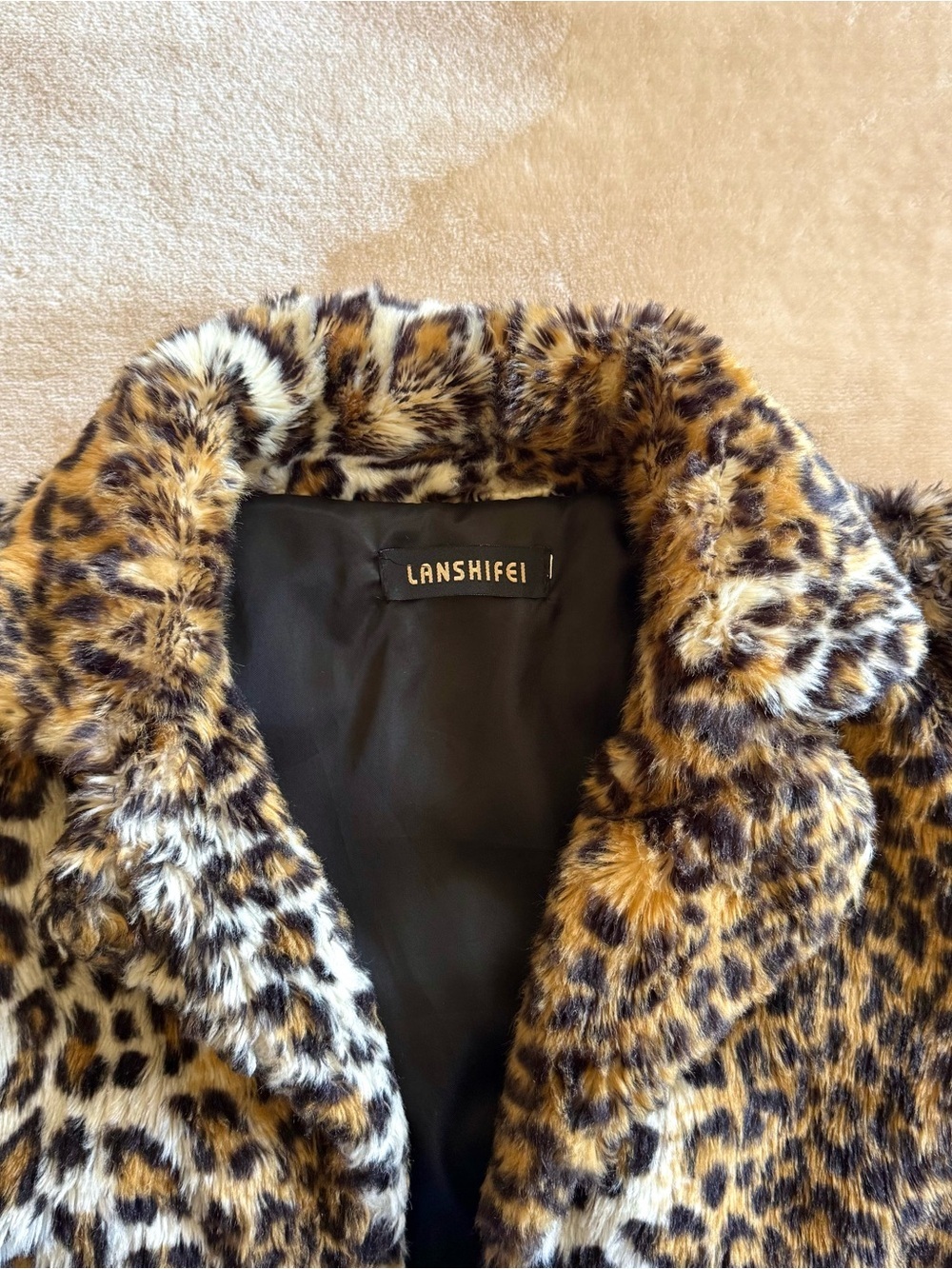 Vintage Y2K Leopard Faux-Fur Coat - Picture 5 of 8